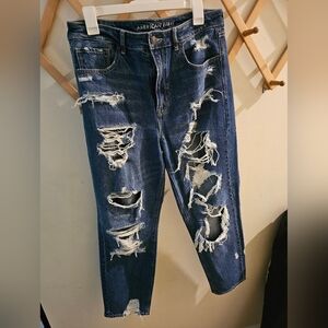 AE Ripped mom jean